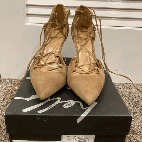 Banana Republic - Dakota Brown Suede Laced Up Pumps - Women Size 9 - Pre Owned - Picture 3 of 4